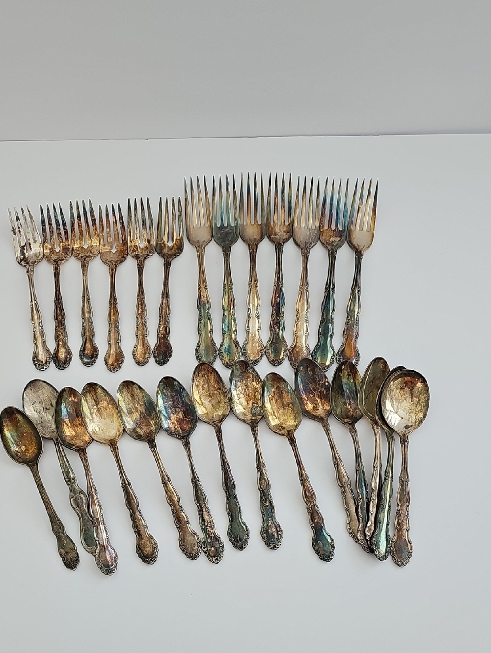 Vintage Oneida 1881 Rogers BELOVED Silverplate Flatware - 27 Piece Lot - 1940s